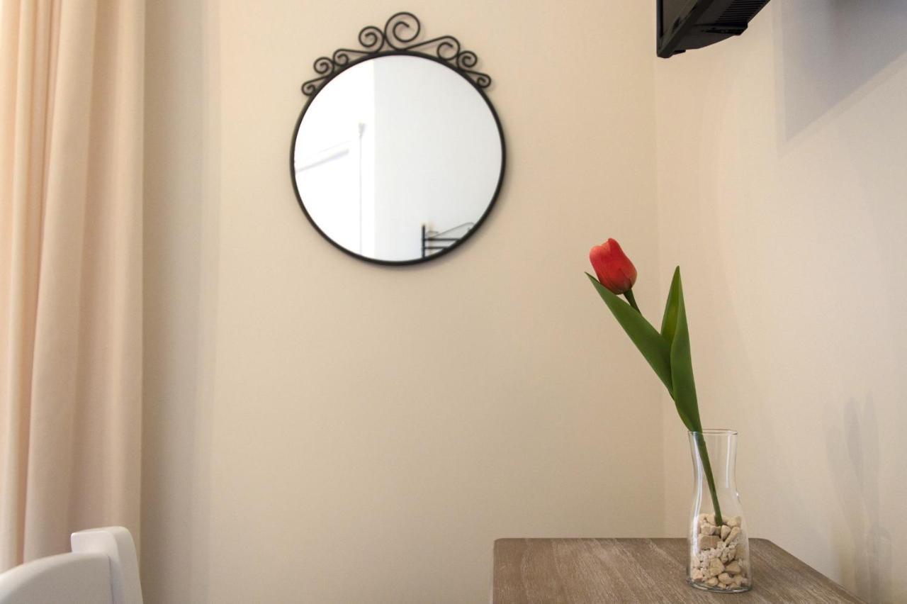 נאפולי B&B La Rosa Dei Venti מראה חיצוני תמונה